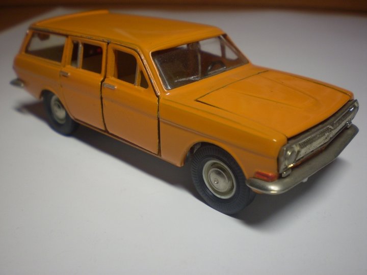 GAZ-24-02.jpg