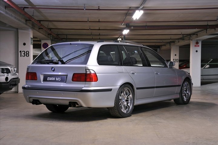 e39m5wagon-001.jpg