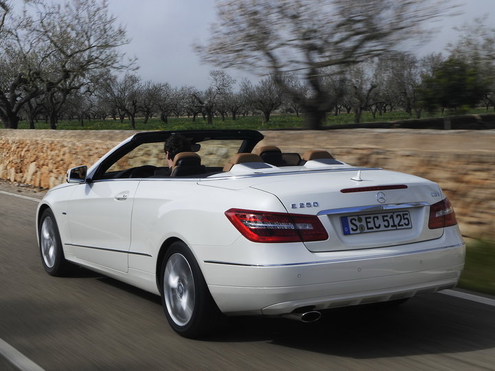 mercedes-benz_e250_cgi_cabrio_2.jpg