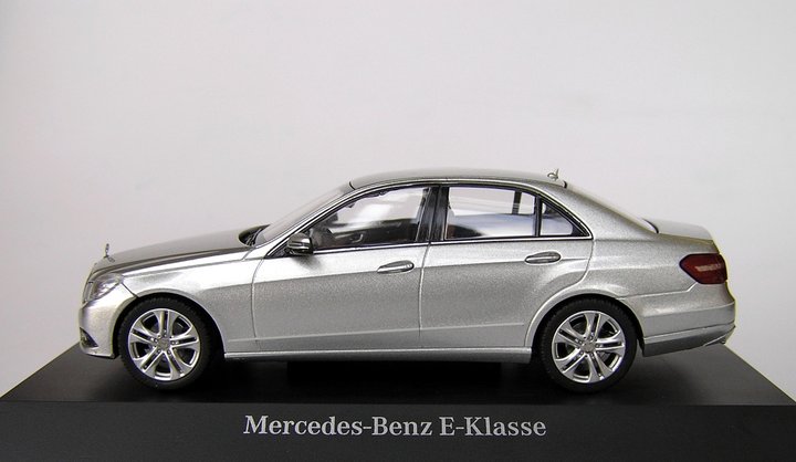 MB E-class sedan-2.jpg