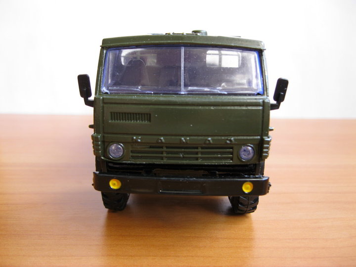 kamaz43105_f 002.jpg