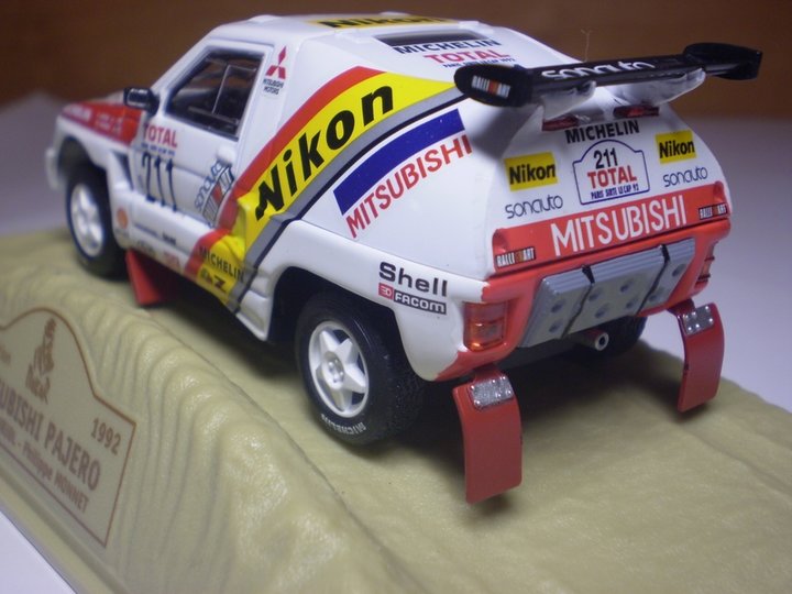 MITSUBISHI WRC 211 zad.jpg