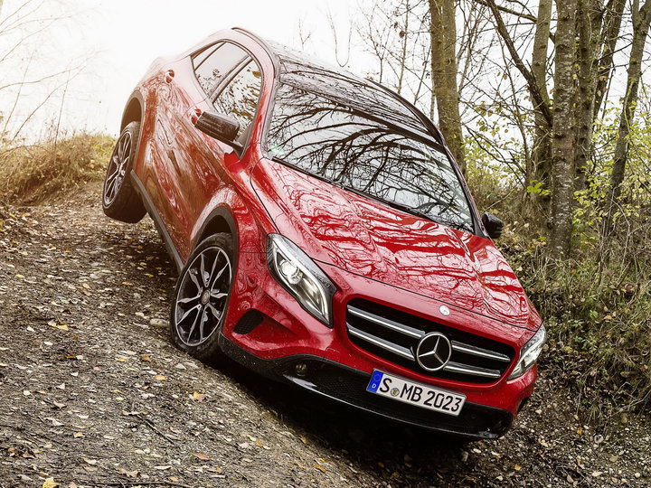 054 Mercedes-Benz GLA 250 4MATIC (X156) '2014.jpg