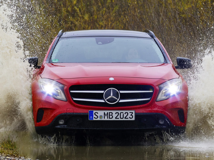 057 Mercedes-Benz GLA 250 4MATIC (X156) '2014.jpg