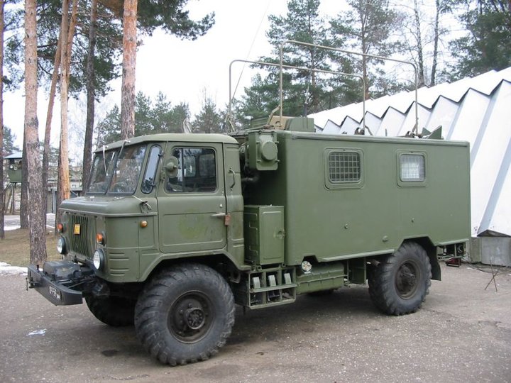 Командно-штабная машина (КШМ) Р-142 ГАЗ-66-04.jpg