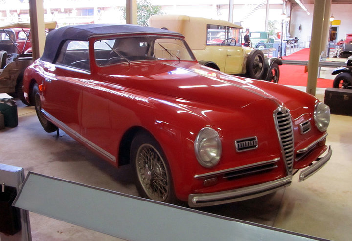 Alfa Romeo 6C 2500SS в королевском автомобильном музее, Брюссель.