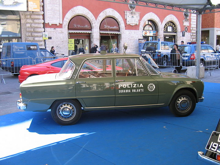 &quot;Panther&quot; 1971 Alfa Giulia Super для Итальянской полиции
