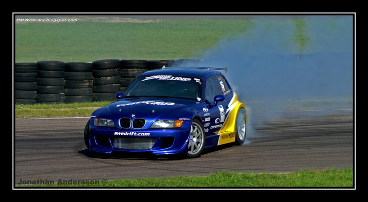 BMW-Z3-Coupe-drift.jpg