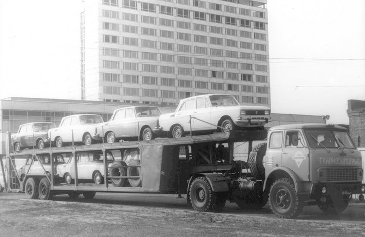 MAZ5429_1.jpg
