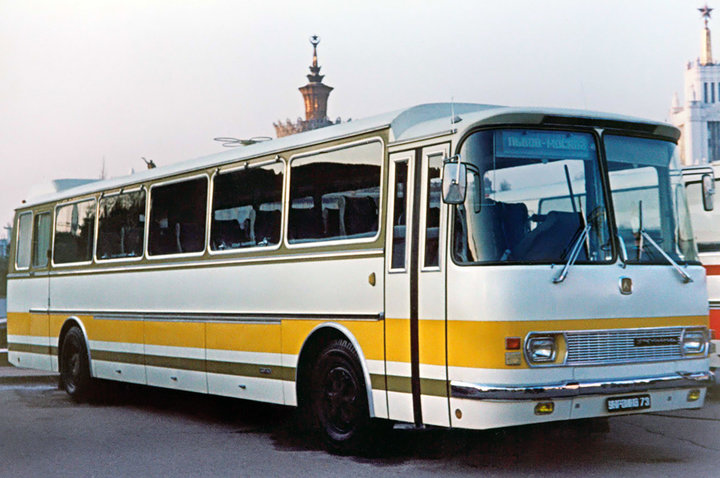 ЛАЗ-699 Украина 73 Люкс 1973.jpeg
