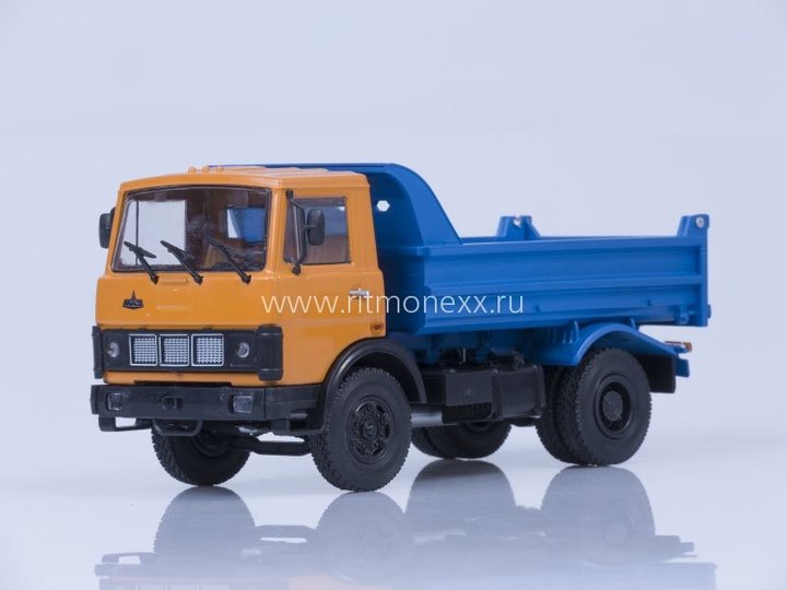 МАЗ-5551 самосвал (ранняя кабина, оранжево-синий), 1988.jpg