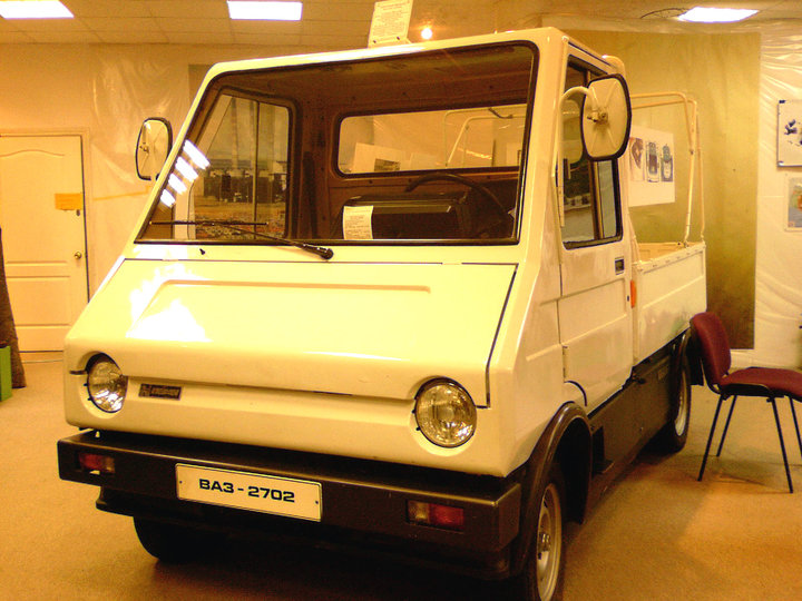 VAZ2702_13.jpg