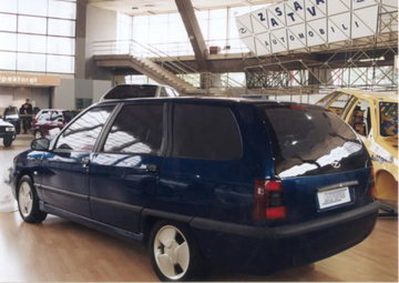 Zastava_Florida_Caravanconcept2002.jpg