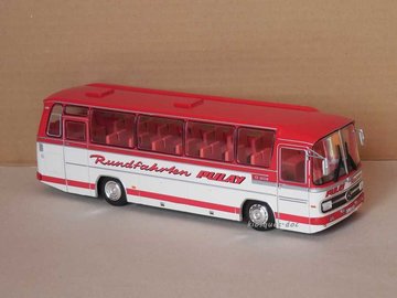 №25 Mercedes-Benz O302 1972.JPG