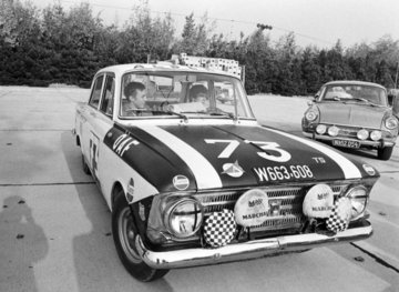 moskvich-412_rally_group_b_3.jpg