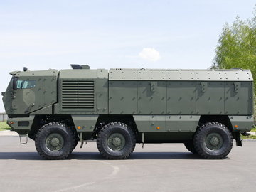 kamaz_63698_tajfun_09.jpg