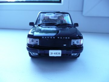 RANGE ROVER Bond 8.jpg