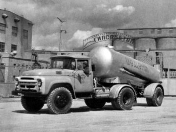 zil-130b1.jpg