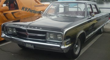 '65_Chrysler_300_Non-Letter_Sedan_(Cruisin'_At_The_Boardwalk_'10).jpg