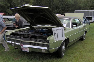 1969_Ford_LTD_4-Door_Hardtop.jpg