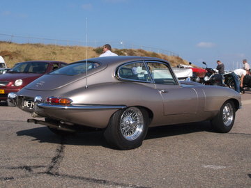 Jaguar_E_Type_SERIE_1_dutch_licence_registration_DE-79-04_pic3.JPG