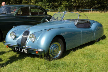 Jaguar_XK120_Roadster_(1951)_(21536272268).jpg