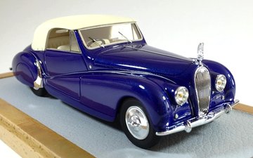 Chro70 Voisin C28 Cabriolet Saliot 1938 sn53002 Version originelle.jpg