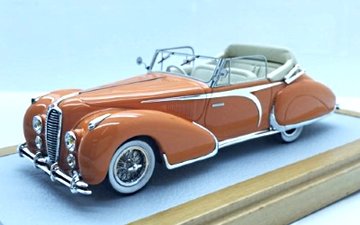 chro59 Delahaye 135 Cabriolet Figoni & Falaschi -El Glaoui- 1948 sn800954 Ouvert.jpg