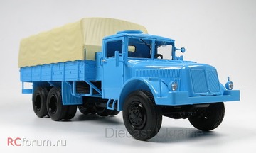 Tatra 111, blau,.png