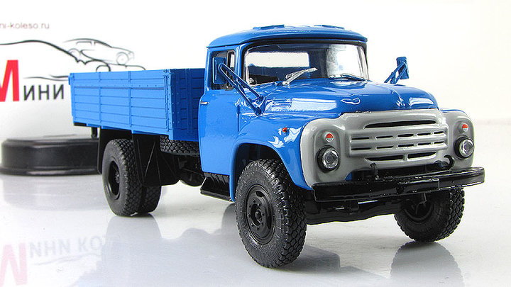 ЗиЛ-130-76, 1974 р.в.<br />Виробник: Ultra Models<br />Артикул: UM43-Т002<br />Масштаб - 1:43