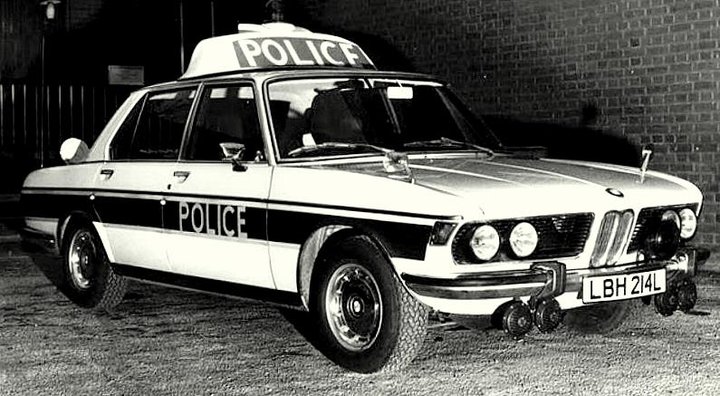 bmw-3-0si-thames-valley-police-car.jpg