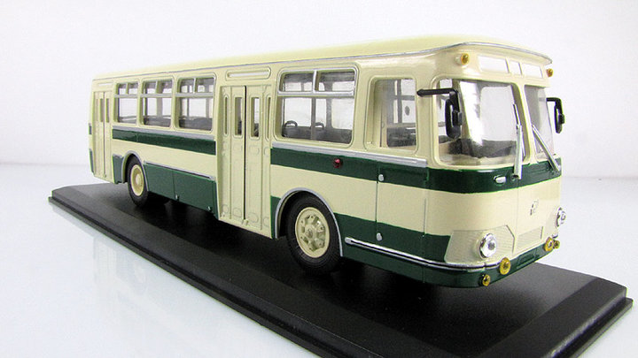 №3 ЛіАЗ-677<br />Виробник: Classicbus<br />Масштаб: 43