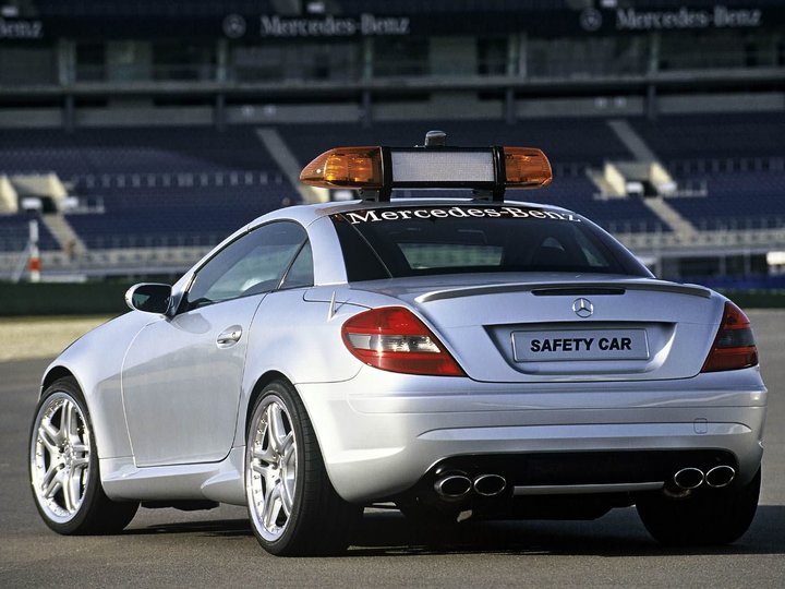 mercedes-benz_slk_55_amg_f1_safety_car_2.jpg