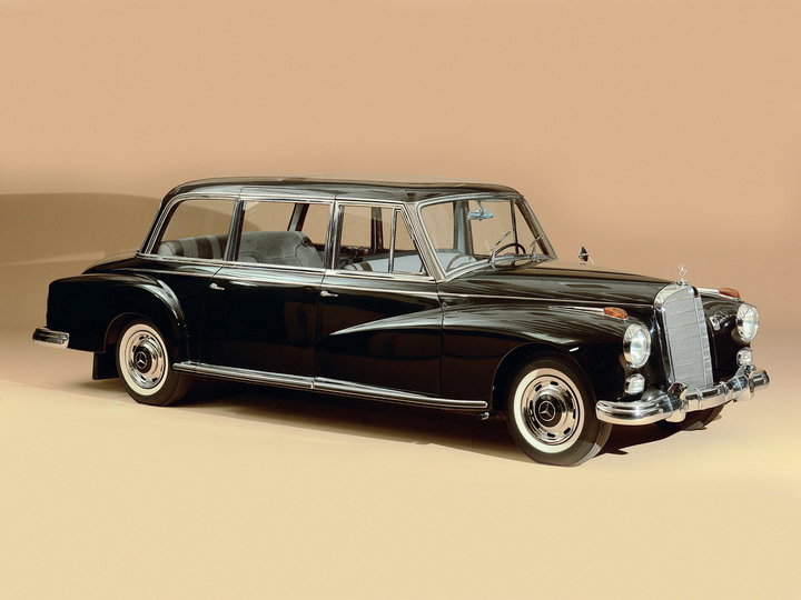 mercedes-benz_300d_pullman_limousine_1.jpg