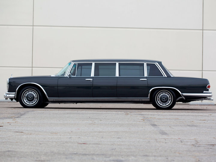 mercedes-benz_600_4-door_pullman_limousine_2.jpg