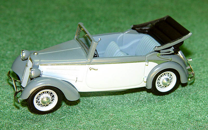 DKW F8 Cabrio 1939<br />Виробник: EMC<br />Масштаб -1:43. Наклад ? шт.