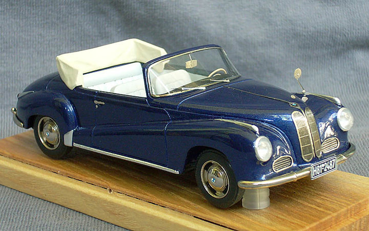 BMW 502 Autenrieth Cabrio open 1955<br />Виробник: EMC<br />Масштаб -1:43. Наклад ? шт.