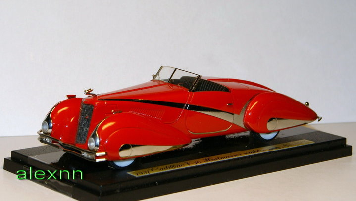 Cadillac V-16 roadster by Hartmann modern view 1937<br />Виробник: EMC<br />Масштаб -1:43. Наклад 80+20 шт.