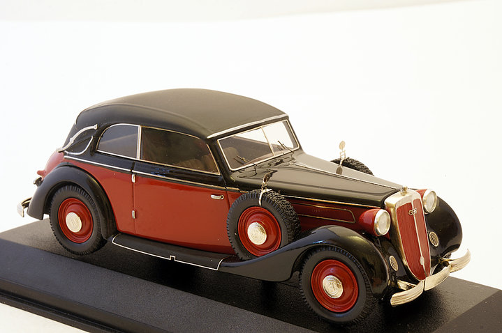 Horch 930V Cabrio Top Up 1937<br />Виробник: EMC<br />Масштаб -1:43. Наклад ? шт.