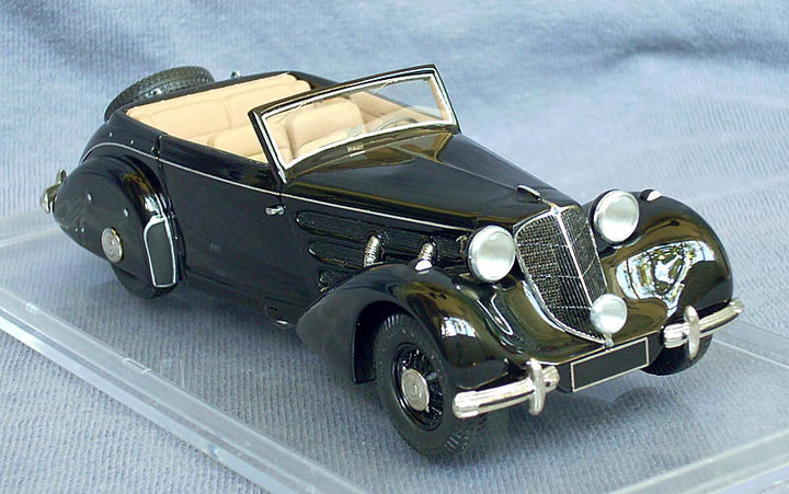 Mercedes-Benz 540K Cabriolet C Vanderbilt Sindelfingen open 1936.<br />Виробник: EMC<br />Масштаб -1:43. Наклад 75 шт.