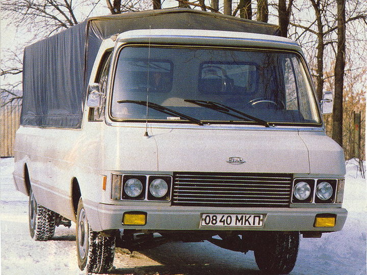 zil_3302_eksperimentalnyj_1.jpg