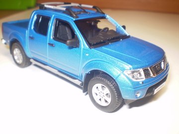 NISSAN NAVARA.jpg