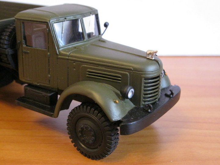 ЯАЗ-210. <br />Виробник  - Кіммерія, Херсон.<br />Масштаб - 1:43.