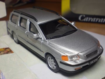 VOLVO V70 2000.jpg