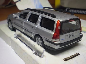 VOLVO V70 2000 zad.jpg