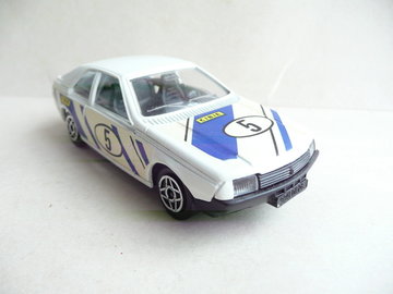 Renault Fuego 1.jpg