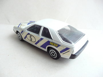 Renault Fuego 2.jpg