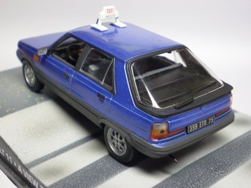 RENAULT 11 zad.jpg