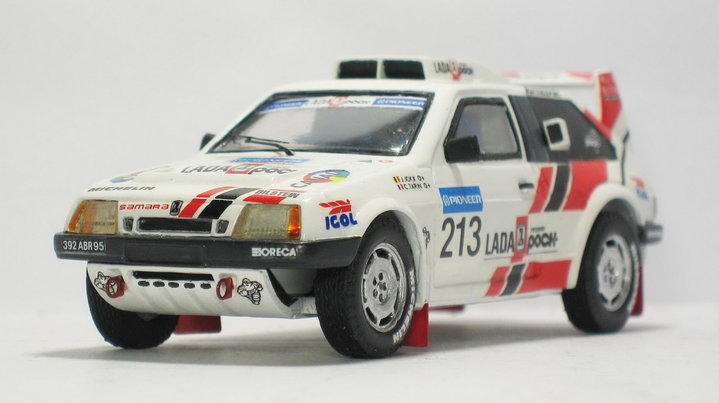 LADA Samara T3 Dakar 1990 GAFFE 1.jpg