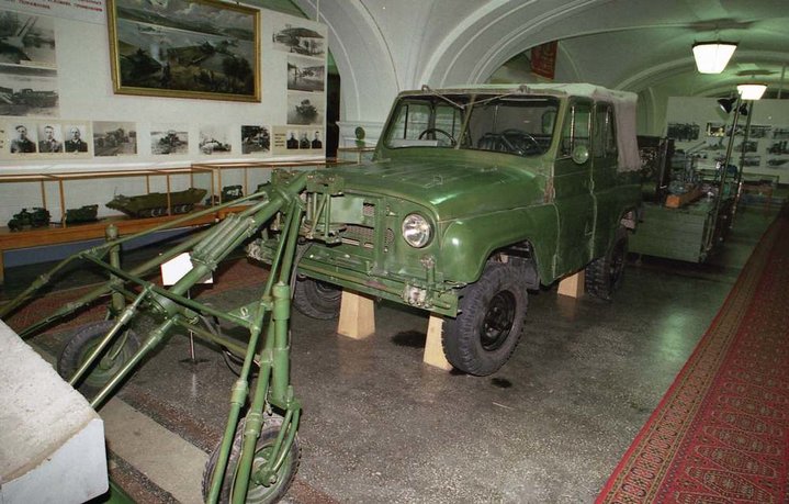 uaz469_min3.jpg